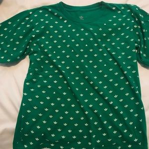 Adidas Size Med 8 green shirt